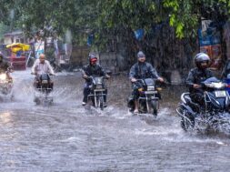 गुजरात में भारी बारिश