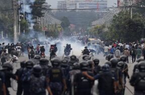 नेपाल में हिंसक प्रदर्शन