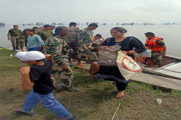 केंद्रीय कृषि मंत्री शिवराज सिंह ने बाढ़ के हालात पर पंजाब सीएम मान से की बात, गुरुवार को करेंगे राज्य का दौरा