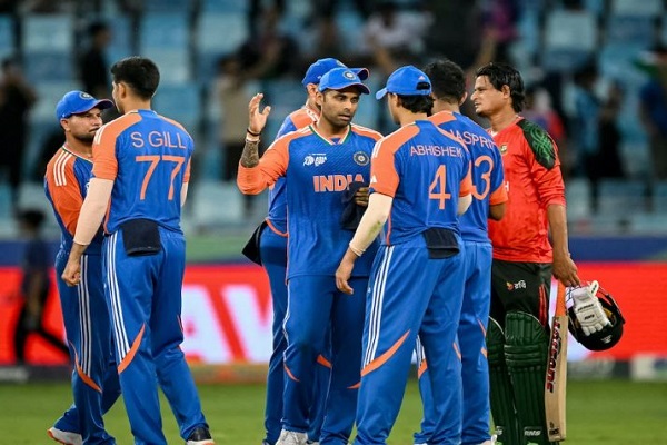 एशिया कप : बांग्लादेश पर आसान जीत से भारत फाइनल में, अभिषेक की विस्फोटक पारी के बाद गेंदबाजों ने बिखेरी चमक