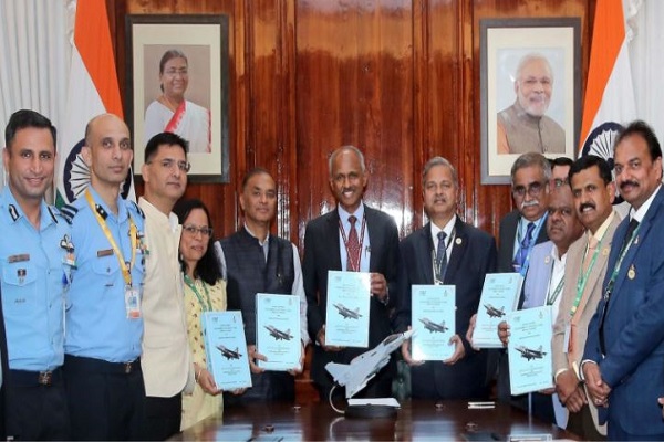 रक्षा मंत्रालय का HAL से 62,370 करोड़ रुपये का करार, भारतीय वायुसेना को मिलेगी 97 लाइट कॉम्बैट एयरक्राफ्ट