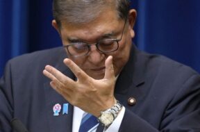 शिगेरु इशिबा का इस्तीफा