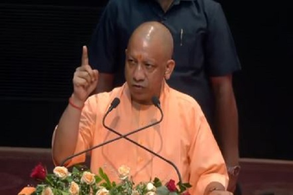 UP के हर जिले में गायों के लिए ‘घर’ बनाएगी योगी सरकार, आदर्श गौशाला से बढ़ेंगे रोजगार… जानें खासियत?