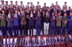 210 नक्सलियों का सरेंडर