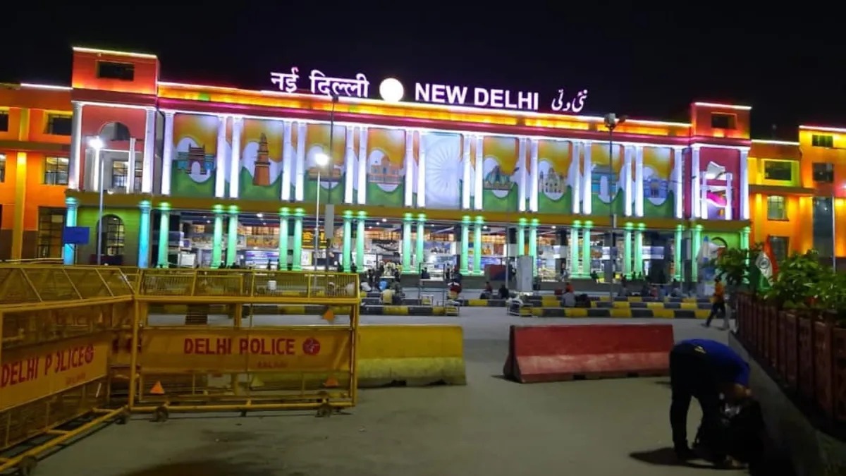 रेलवे का बड़ा फैसला : त्योहारों के चलते 13 दिन तक दिल्ली-NCR के स्टेशनों पर नहीं मिलेगा प्लेटफॉर्म टिकट, जानें वजह