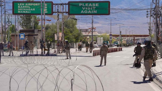 लेह हिंसा पर न्यायिक जांच के आदेश, 4 सप्ताह में सौंपनी होगी रिपोर्ट; चार लोगों की गई थी जान