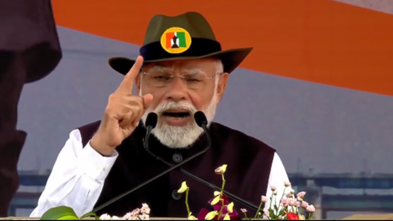 सरदार पटेल पूरे कश्मीर को भारत में मिलाना चाहते थे, लेकिन नेहरू ने इसकी अनुमति नहीं दी : पीएम मोदी