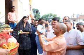 अयोध्या में सीएम योगी