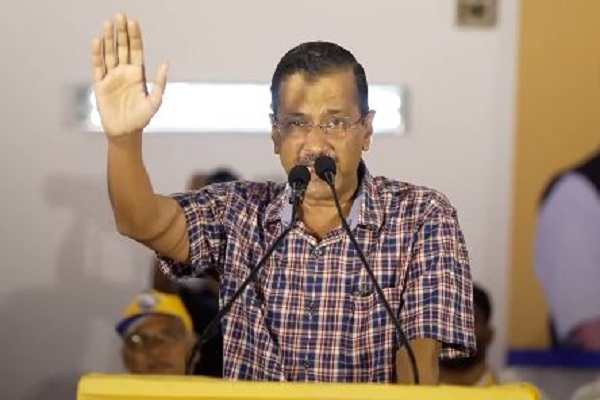 केजरीवाल का आरोप – कांग्रेस ने गोवा के लोगों को धोखा दिया, वह अपने विधायकों को थोक में भाजपा को बेचती है