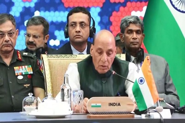 भारत ने आसियान देशों के रक्षा मंत्रियों की बैठक में उठाया काउंटर टेररिज्म का मुद्दा