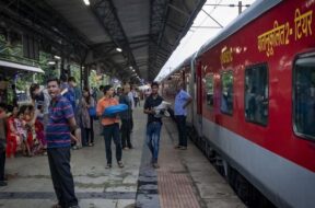 टिकट बुकिंग पर रेलवे का नया नियम