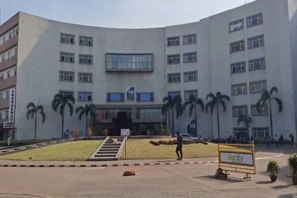 पश्चिम बंगाल : दुर्गापुर में निजी मेडिकल कॉलेज की छात्रा के साथ गैंगरेप, पीड़िता को अकेले छोड़कर भागी सहेली