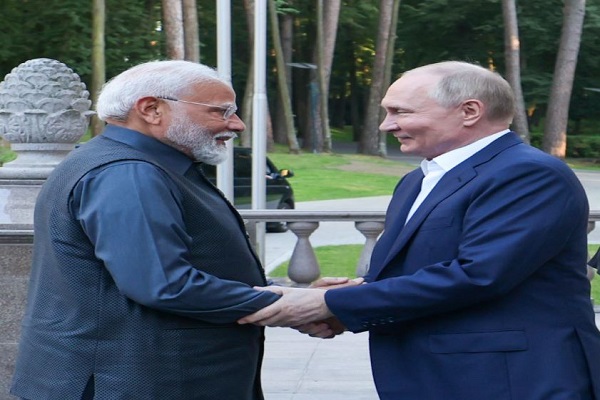 पीएम मोदी ने पुतिन को दीं जन्मदिन की शुभकामनाएं, दिसम्बर में रूसी राष्ट्रपति के भारत दौरे को लेकर हुई चर्चा