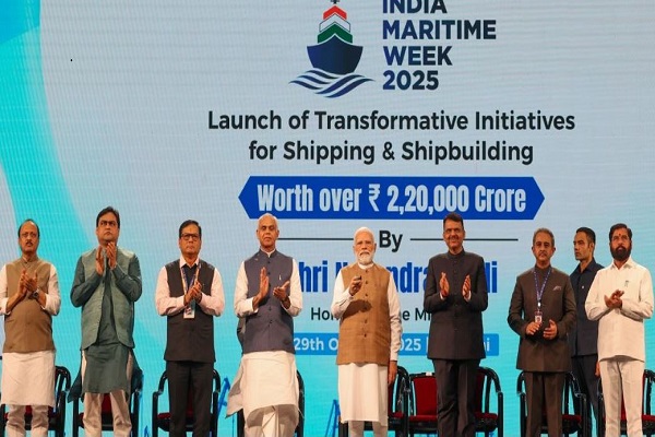 पीएम मोदी बोले – ‘समुद्री क्षेत्र में निवेश के लिए भारत एक आदर्श बंदरगाह है’