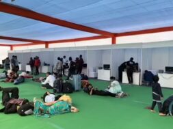 पैसेंजर होल्डिंग एरिया