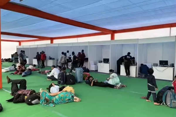 देशभर के 76 स्टेशनों पर विकसित किए जाएंगे ‘पैसेंजर होल्डिंग एरिया’, रेल मंत्रालय ने योजना को दी मंजूरी