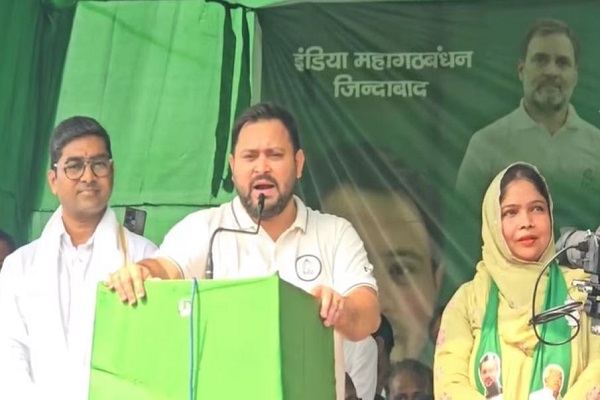 बिहार की चुनावी रैलियों में तेजस्वी यादव की हुंकार – ‘सत्ता में आए तो वक्फ कानून को कूड़ेदान में फेंक देंगे’