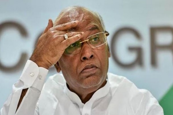 कांग्रेस अध्यक्ष मल्लिकार्जुन खरगे अस्वस्थ, बेंगलुरु के रमैया अस्पताल में भर्ती, पेसमेकर लगवाने की सलाह