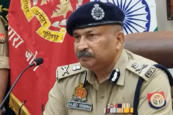 यूपी DGP की बड़ी काररवाई – 3 जिलों के 11 रिश्वतखोर  पुलिसकर्मियों को किया सस्पेंड
