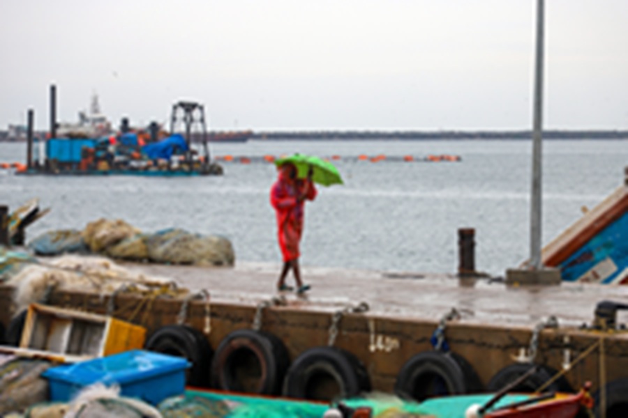 चक्रवाती तूफान ‘दित्वाह’ : तमिलनाडु-पुडुचेरी के तटीय क्षेत्रों में ‘ऑरेंज अलर्ट’ जारी, कई जिलों में स्कूल और कॉलेज बंद