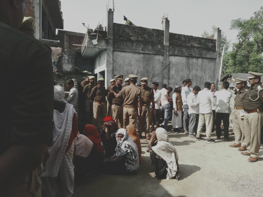 यूपी के श्रावस्ती में एक ही परिवार के पांच लोगों की मौत, गांव में पसरा सन्नाटा, जांच में जुटी पुलिस