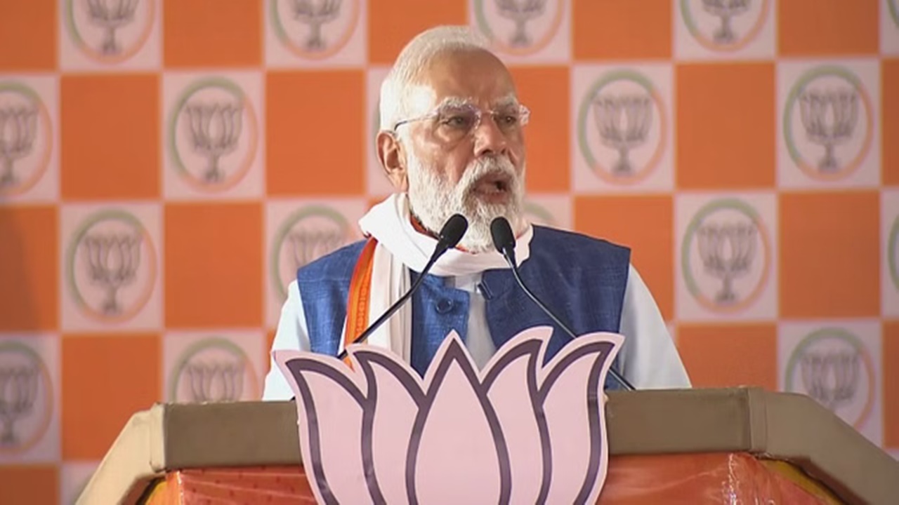 बिहार चुनाव 2025 : महागठबंधन पर पीएम मोदी का भोजपुरी में तंज… ‘जे खेतवा उजड़ले बा, उहे अब बोआई के बात करत बा’