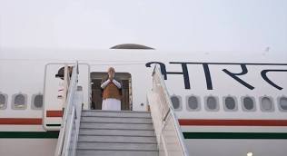 PM मोदी जी-20 सम्मेलन के लिए दक्षिण अफ्रीका रवाना, कहा- ‘वसुधैव कुटुम्बकम’ के आधार पर रखेंगे भारत का नजरिया