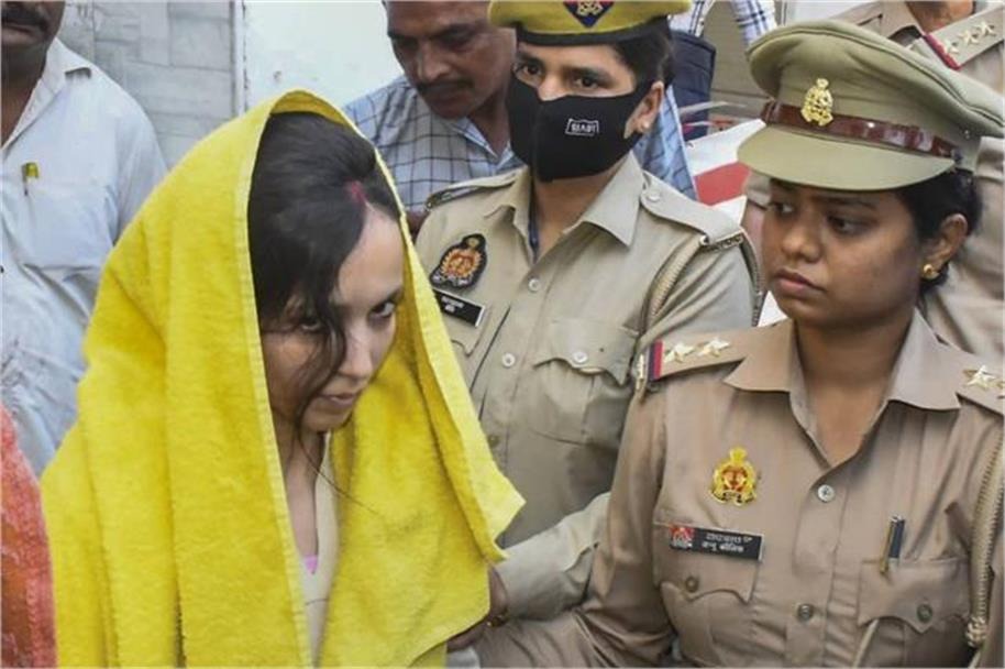 मेरठ हत्याकांड : मुस्कान ने दिया बेटी को जन्म, प्रेमी के साथ मिलकर किया था पति का कत्ल, परिजनों ने की डीएनए टेस्ट की मांग