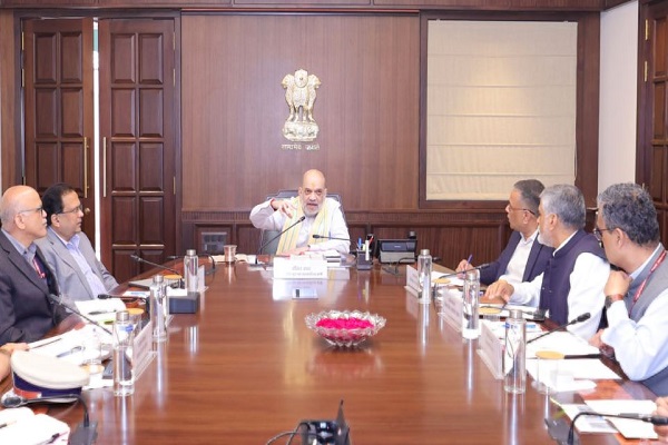 दिल्ली कार ब्लास्ट : गृह मंत्री अमित शाह ने की समीक्षा बैठक, 500 से अधिक सुरक्षा अधिकारियों की एक टीम गठित