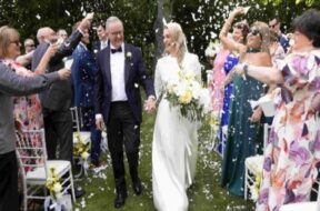 अल्बनीज की 62 वर्ष की वय में दूसरी शादी