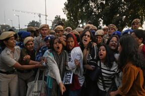 इंडिया गेट पर प्रदर्शन