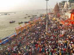 कार्तिक पूर्णिमा पर गंगा स्नान