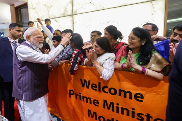 पीएम मोदी ‘G-20 लीडर्स’ समिट के लिए दक्षिण अफ्रीका पहुंचे, जोहानेसबर्ग में भारतीय समुदाय के स्वागत से अभिभूत
