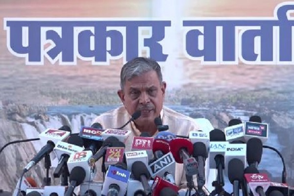 खरगे के बयान पर संघ का जवाब – ‘किसी की इच्छा मात्र से RSS पर बैन नहीं लगाया जा सकता…’