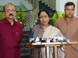 दिल्ली की सीएम रेखा गुप्ता