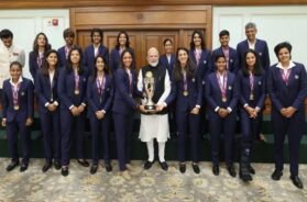 पीएम मोदी ने भारतीय महिला क्रिकेट टीम से की मुलाकात
