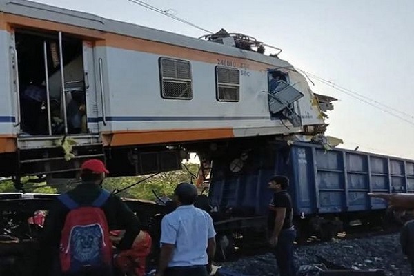 छत्तीसगढ़ में ट्रेन हादसा : बिलासपुर में मालगाड़ी से टकराई पैसेंजर ट्रेन, 5 यात्रियों की मौत, 25 से ज्यादा घायल