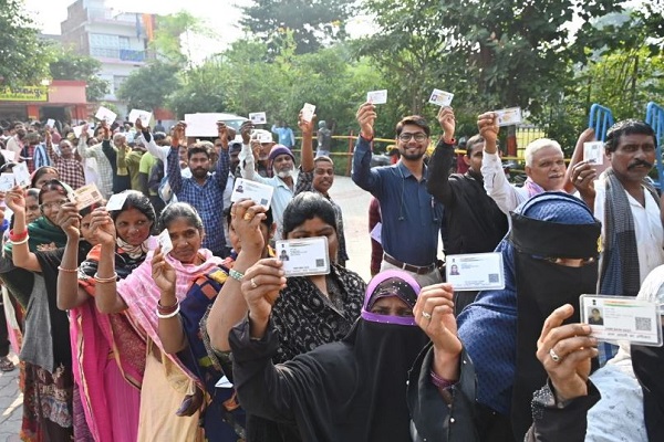 बिहार के चुनावी इतिहास में नया अध्याय : दूसरे व अंतिम चरण में रिकॉर्ड 68.72 फीसदी मतदान