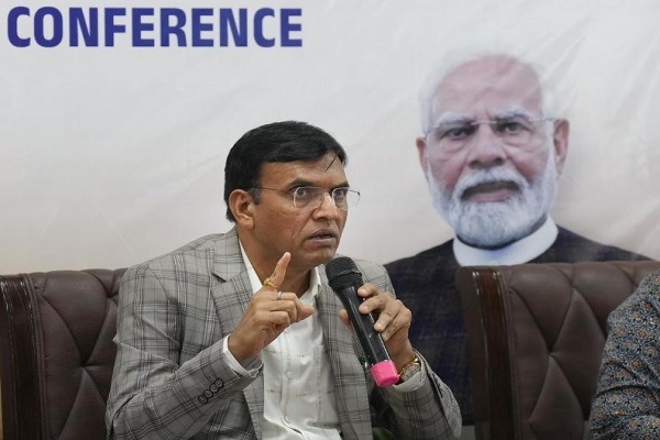 श्रम मंत्री मनसुख मांडविया बोले – देशभर में नई श्रम संहिताएं लागू, श्रमिकों को सम्मान, सुरक्षा और अधिकार की गारंटी