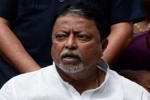 TMC विधायक मुकुल रॉय दलबदल विरोधी कानून के उल्लंघन में फंसे, कलकत्ता हाई कोर्ट ने रद की विधानसभा की सदस्यता