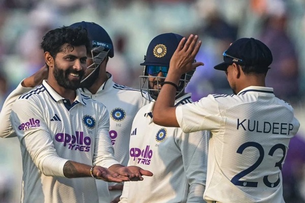 कोलकाता टेस्ट : गेंदबाजों के वर्चस्व के बीच ईडन गार्डंस तीसरे ही दिन परिणाम देने को तत्पर