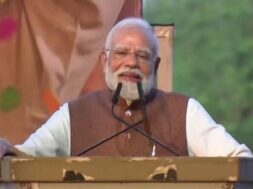 सूरत में पीएम मोदी 1