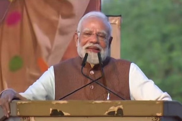 पीएम मोदी ने सूरत में बिहारी समुदाय का जताया आभार, बोले – बिहार चुनाव ने जातिवाद के जहर को पूरी तरह नकार दिया