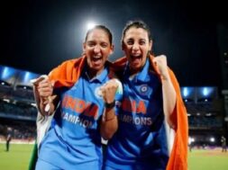 हरमनप्रीत कौर व स्मृति मंधाना