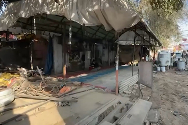 राजस्थान के चौमूं में मस्जिद के बाहर रेलिंग लगाने को लेकर बवाल, भीड़ ने पुलिस पर किया पथराव, 6 पुलिसकर्मी घायल