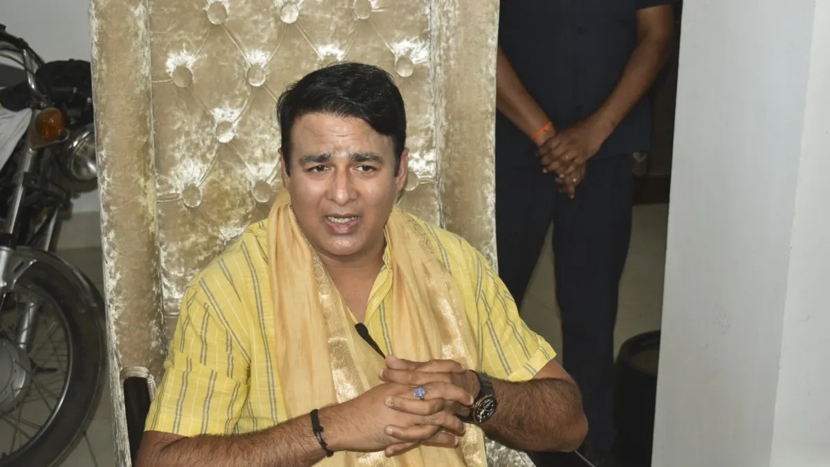 संगीत सोम ने महमूद मदनी को बताया ‘बीमार कौम के बीमार मौलाना’, कहा- ‘लाठी लेकर लाहौर तक दौड़ाएंगे’