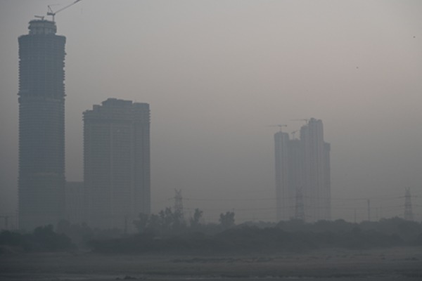 NCR में हवा अब भी ‘बेहद खराब’, तेज सर्द हवाओं के बाद भी नहीं मिली राहत , 9 डिग्री तक गिरेगा तापमान