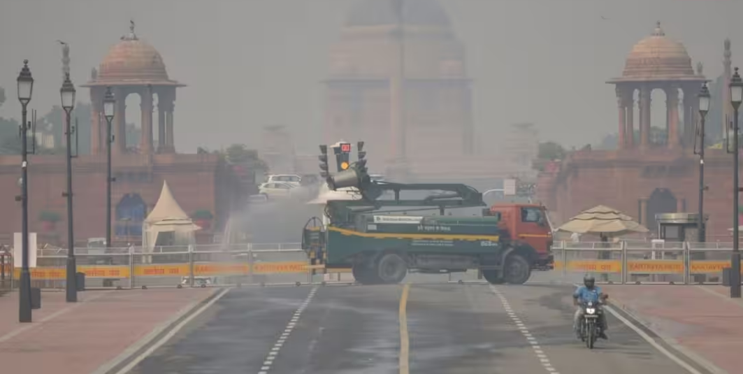 दिल्ली-NCR में जहरीली हवा का कहर : नोएडा सबसे अधिक प्रभावित, वर्क फ्रॉम होम की उठी मांग