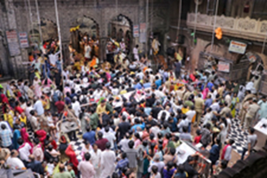 मथुरा : बांके बिहारी मंदिर प्रबंधन ने की अपील, 5 जनवरी तक वृंदावन आने से करें परहेज भक्त