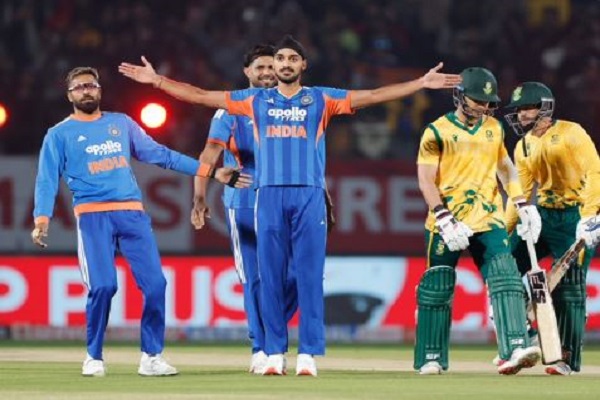 धर्मशाला टी20 : गेंदबाजों ने तैयार की जीत की राह, दक्षिण अफ्रीका को 7 विकेट से हरा भारत सीरीज में 2-1 से आगे